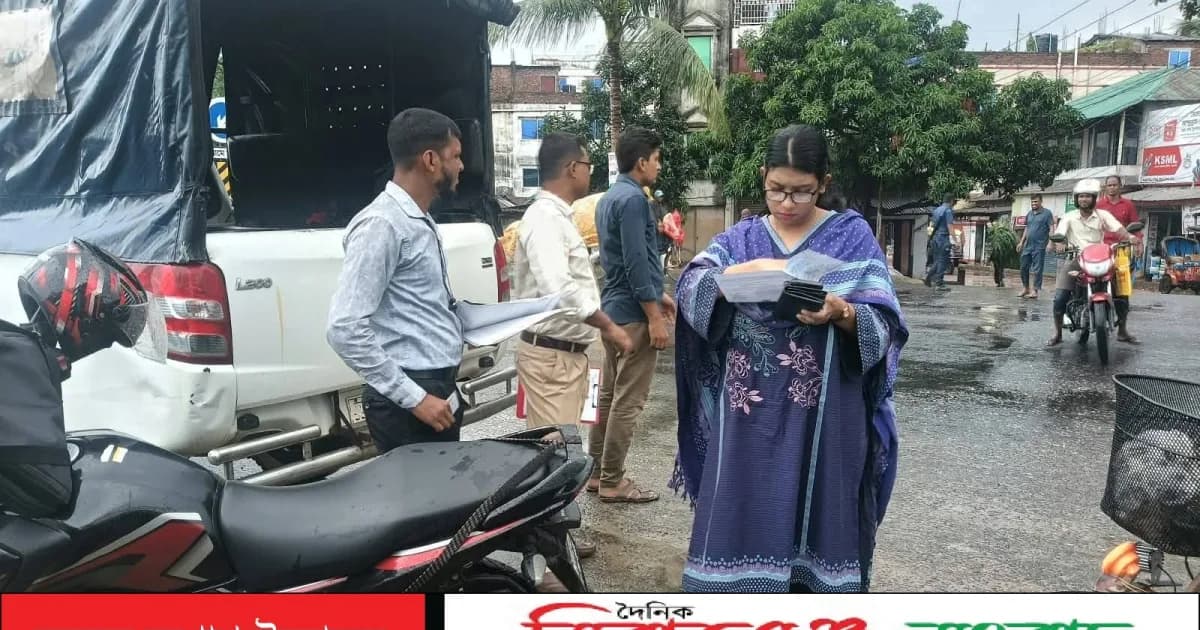 হেলমেট ও লাইসেন্স না থাকায় সিংড়ায় ৪ বাইকারকে জরিমানা