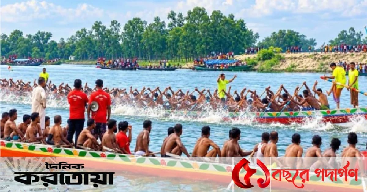 সিরাজগঞ্জের উল্লাপাড়ার চলনবিলাঞ্চলে নৌকা বাইচ ও সারি গানে মাতোয়ারা