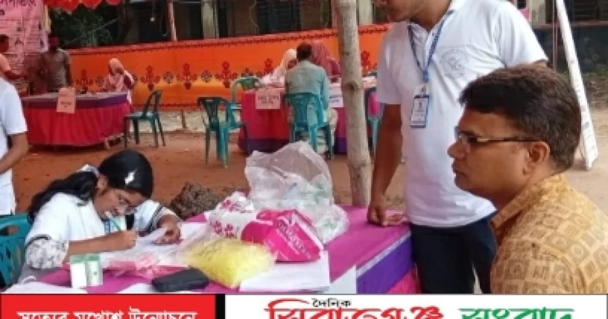 তাড়াশের মাধাইনগরে অসহায়,দরিদ্র মানুষের জন্য বিনামূল্যে মেডিকেল ক্যাম্প