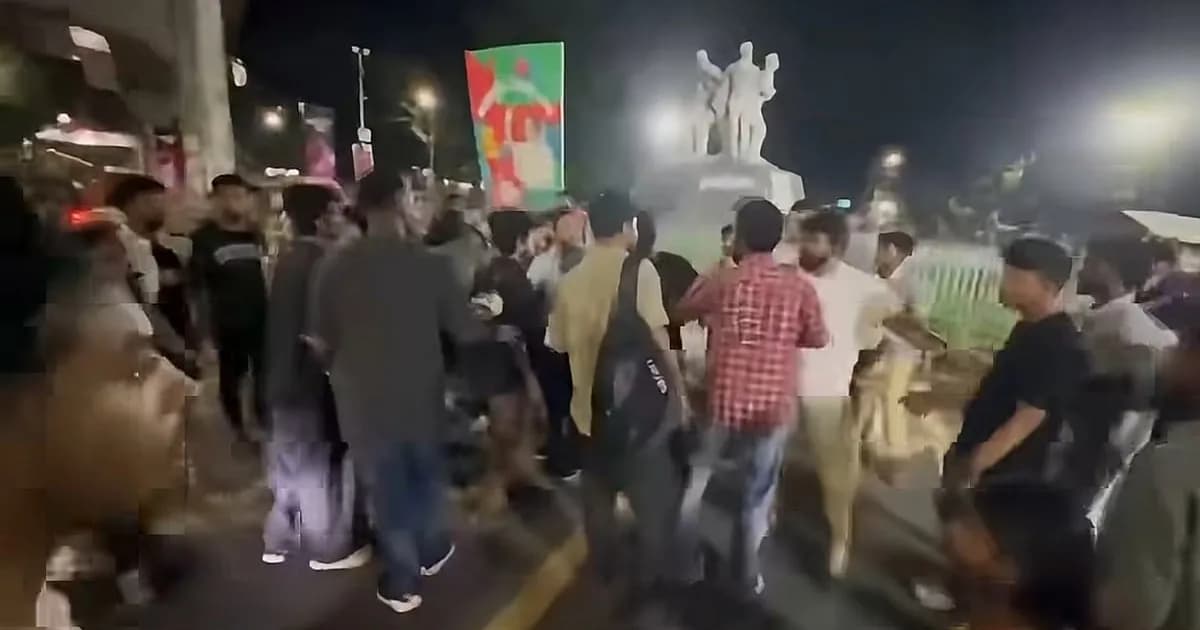ঢাবিতে তিন ছাত্রীকে ‘কটূক্তি’, প্রতিবাদ করায় ছাত্র ইউনিয়নের নেতা–কর্মীর ওপর হামলার অভিযোগ