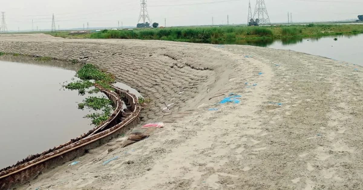শাহজাদপুরের রাউতারা বালুর রিং বাঁধে প্রতিবছর কোটি টাকা জলে