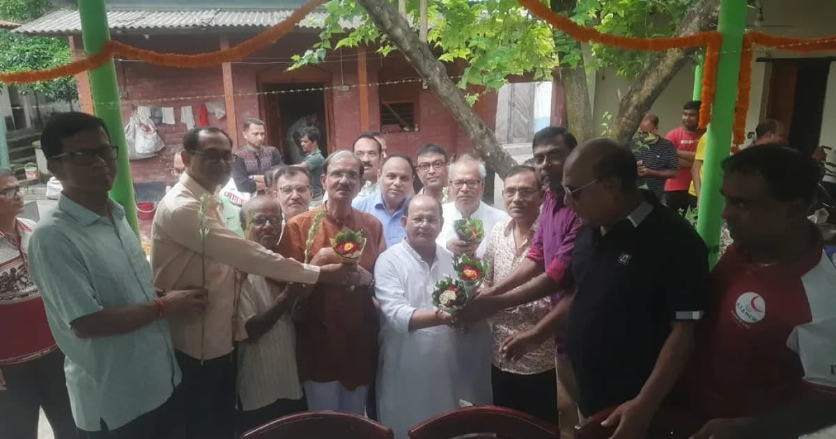 সিরাজগঞ্জে কালীবাড়ী গোবিন্দ বাড়ী ও ধর্মসভা মন্দিরে ভক্ত সেবার নির্ধারিত স্থান শুভ উদ্বোধন করলেন ভিপি অমর কৃষ্ণ দাস