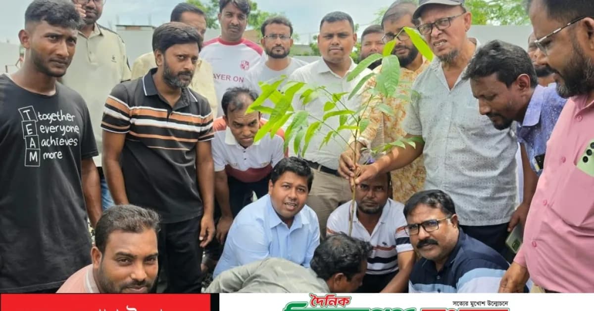 সিংড়ায় পরিবেশ রক্ষায় বৃক্ষরোপণ কর্মসূচির উদ্বোধন