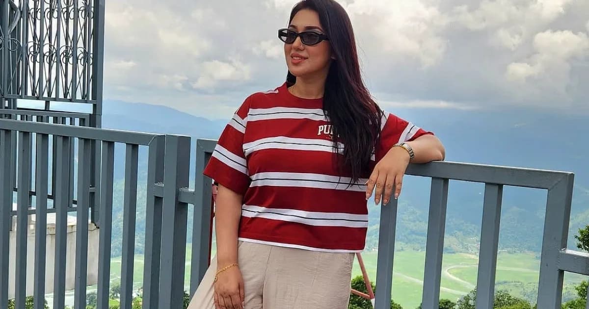 দুর্যোগের মধ্যে নেপালে কেমন আছেন অপু বিশ্বাস
