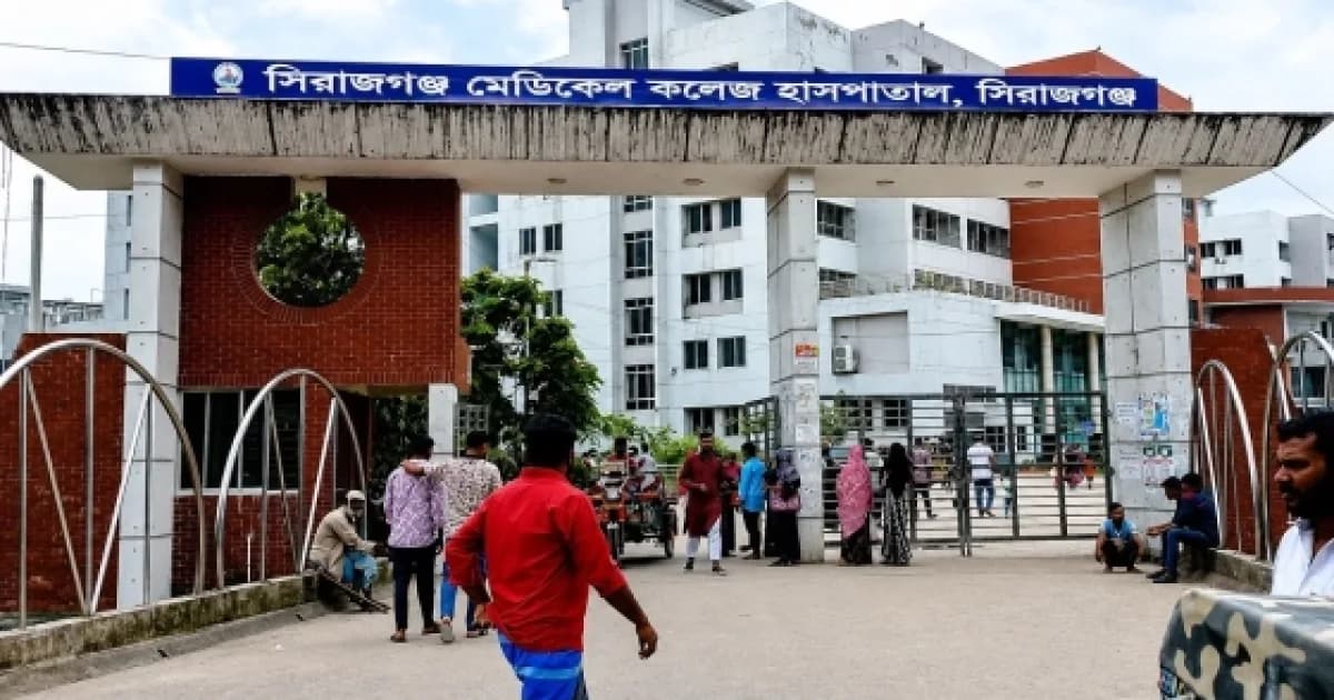 সিরাজগঞ্জে সড়ক দুর্ঘটনায় অটোরিকশাচালকসহ নিহত ২