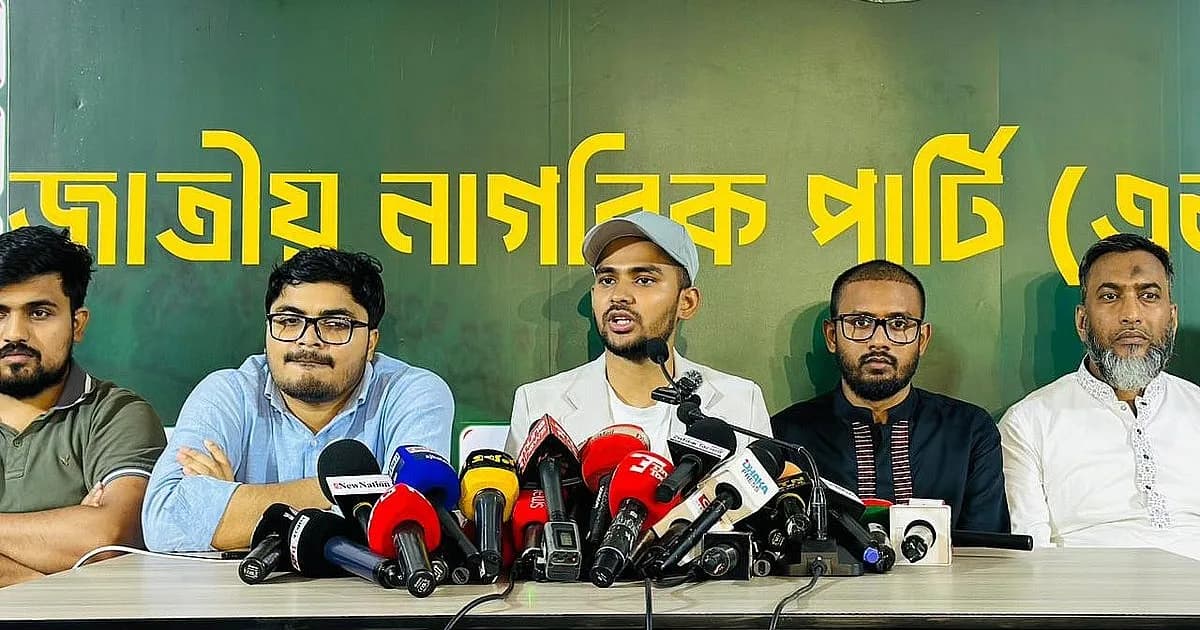দুদকের বিরুদ্ধে মামলার হুমকি দিলেন আসিফ মাহমুদ