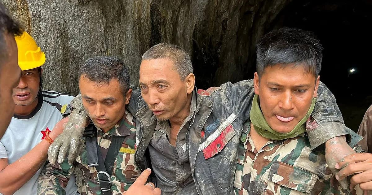 নেপালে সুড়ঙ্গ থেকে ১০ দিনের মাথায় এক চীনা নাগরিক জীবিত উদ্ধার