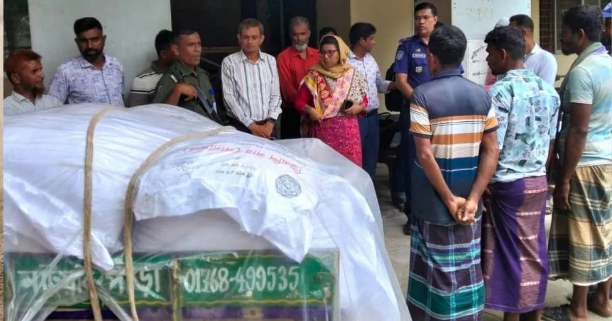 সিরাজগঞ্জে ৪৮ বস্তা সার জব্দ
