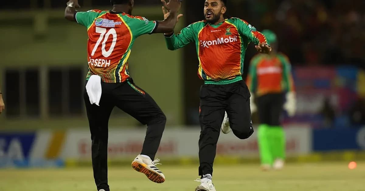 মিরাজের আঙুলে চার উইকেট, শরীরে ‘নাগিন ড্যান্সে’র তাল