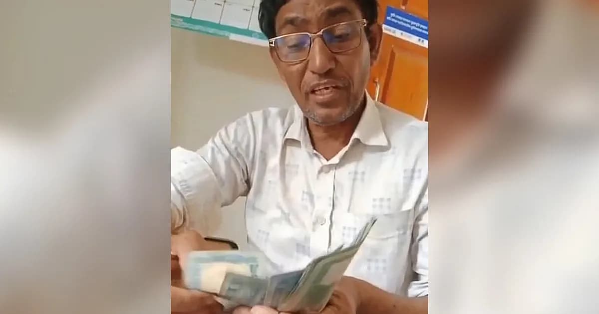 ‘১১৫০ টাকার কাজে ৭০ হাজার টাকা লাগবে কেন’—ভিডিও ছড়িয়ে পড়ার পর তহশিলদারকে নোটিশ