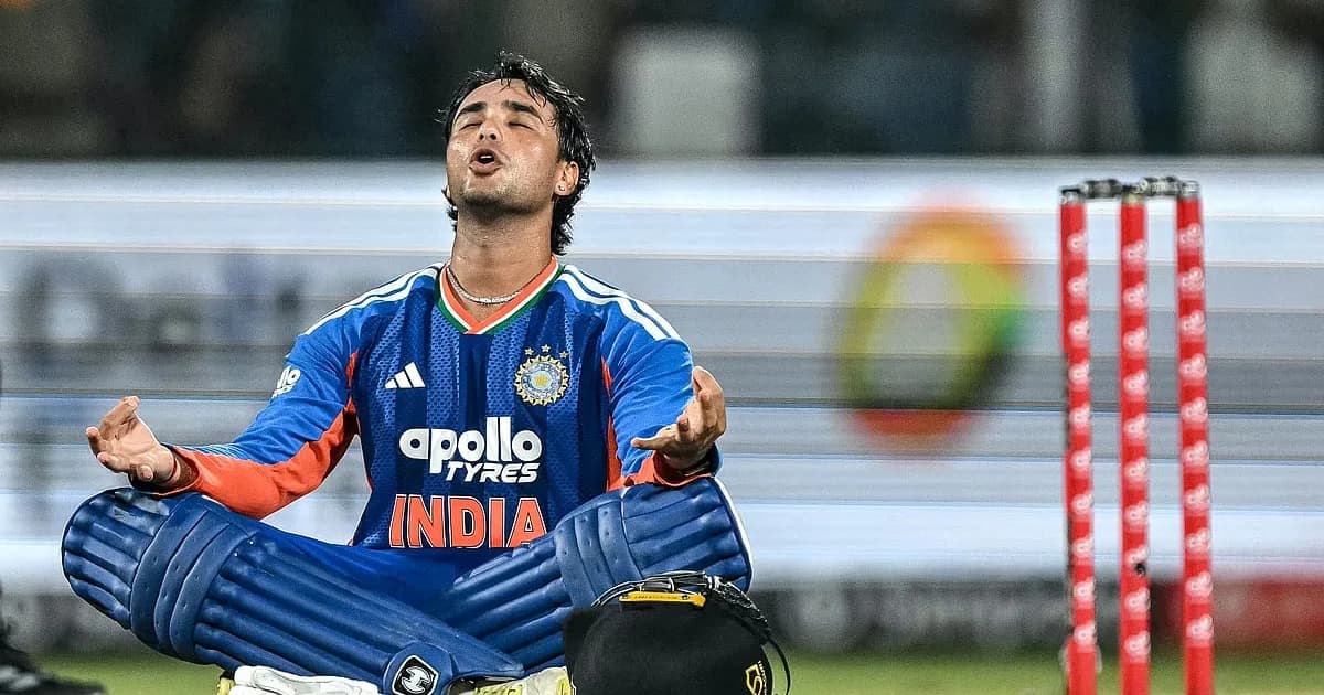 সেঞ্চুরি করেই অভিষেক কেন মেডিটেশনে বসলেন