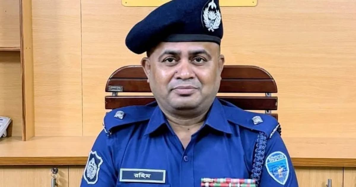 আওয়ামী লীগ সমর্থকের বাড়িতে ভূরিভোজ, ওসি প্রত্যাহার