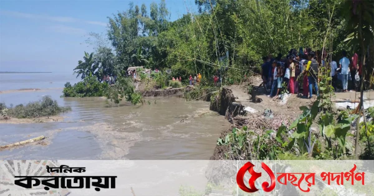 সিরাজগঞ্জে যমুনায় আবারও ভয়াবহ ভাঙন বিলীনের পথে জনতা উচ্চ বিদ্যালয়