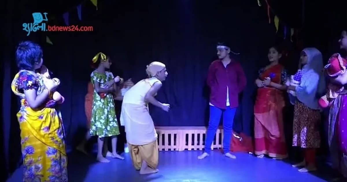 সিরাজগঞ্জে নাট্যলোকের স্টুডিও থিয়েটার হলের যাত্রা শুরু
