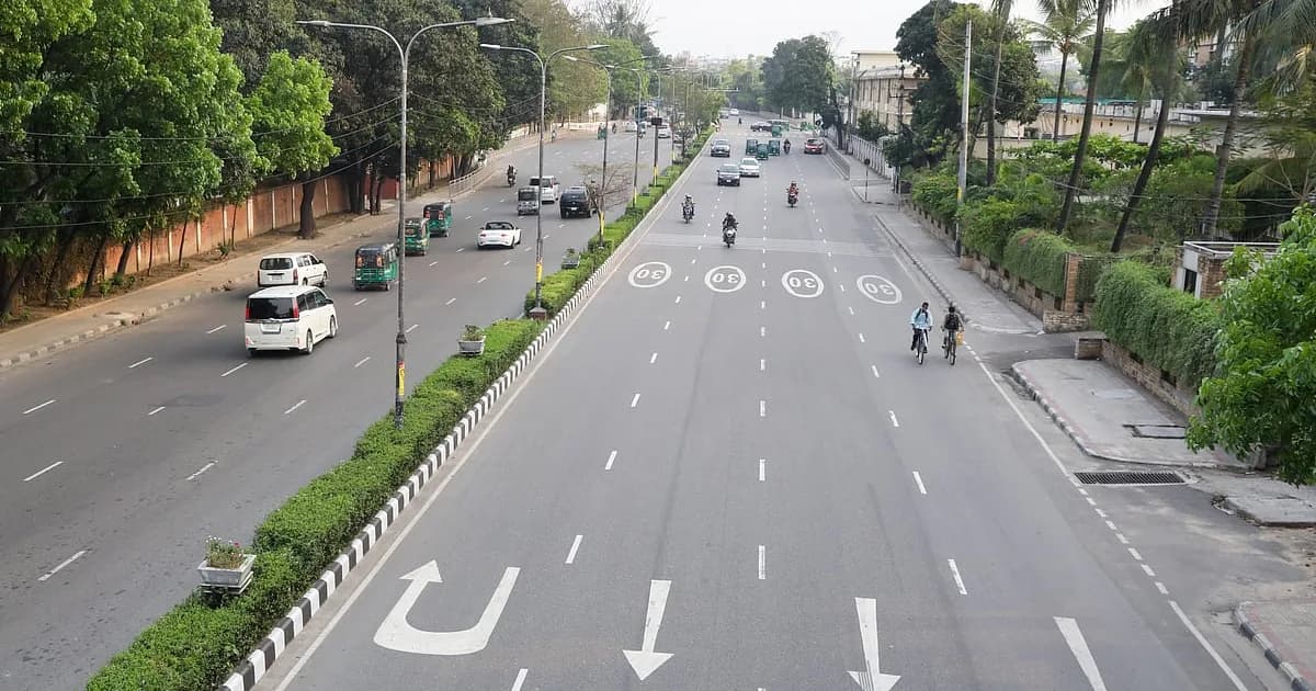 ঢাকায় এক দিন ব্যক্তিগত গাড়ি না থাকলে কেমন হতো