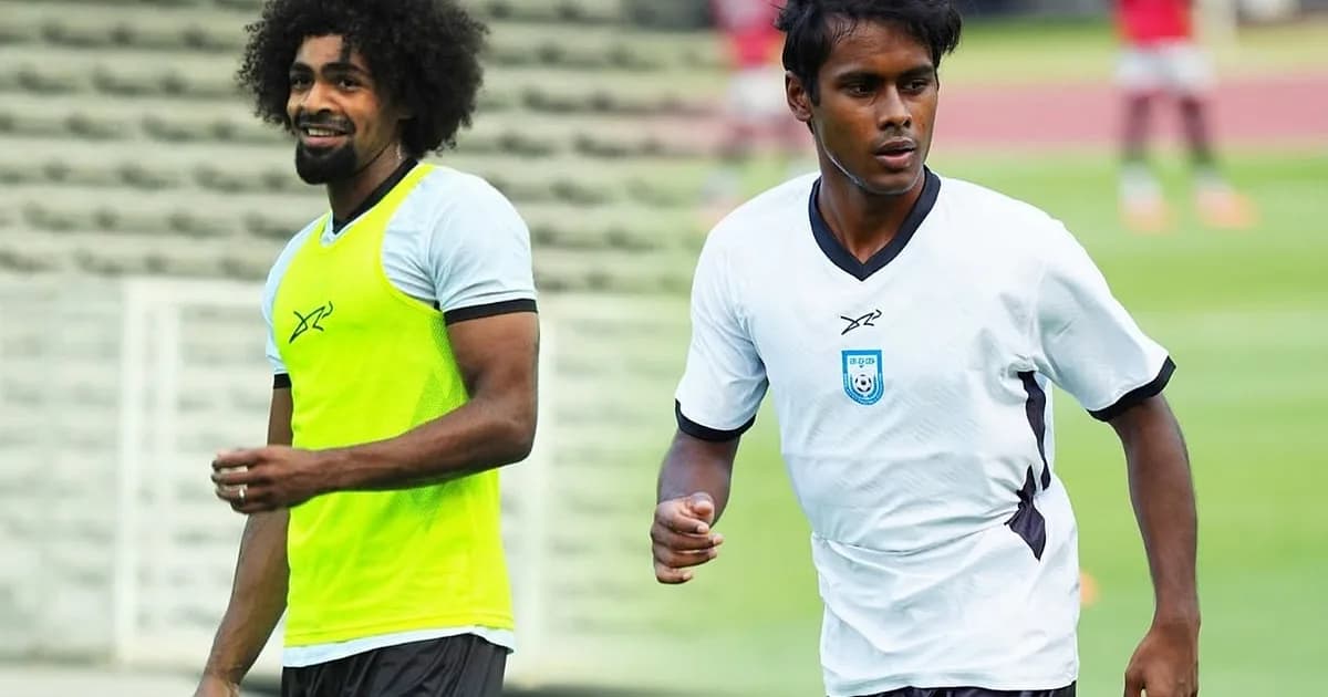 ‘দক্ষিণ এশিয়ার রোল মডেল’ হামজার সঙ্গে মিলে বাংলাদেশকে জেতাতে চান ফারহান