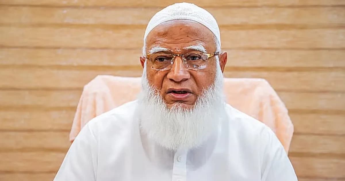 ক্ষমতার গরমের আঁচ পড়েছে, স্বাস্থ্যসেবা কেন্দ্র গুঁড়িয়ে দেওয়া প্রসঙ্গে জামায়াত আমির