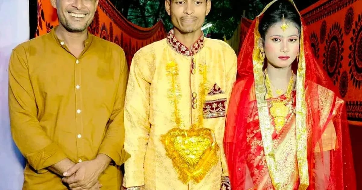 কামারখন্দের আতিয়াকে রাজকীয় আয়োজনে বিয়ে দিলেন মামুন বিশ্বাস