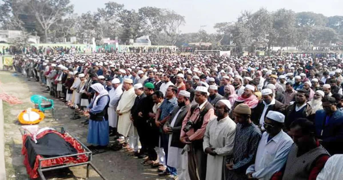শ্রদ্ধা ভালবাসায় শাহজাদপুরে সাংবাদিক শিমুলের দাফন সম্পন্ন