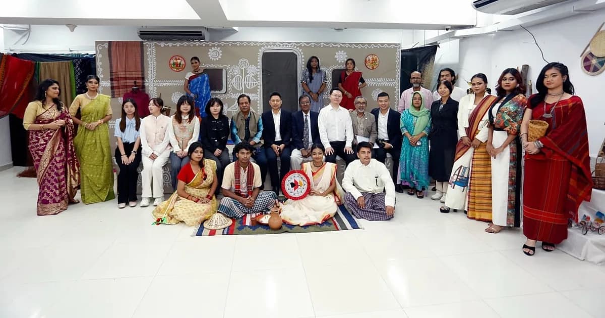 শান্ত-মারিয়াম বিশ্ববিদ্যালয়ে বাংলাদেশ-চীন ঐতিহ্যিক পোশাক প্রদর্শনী ও শিল্পকলা ওয়ার্কশপ অনুষ্ঠিত