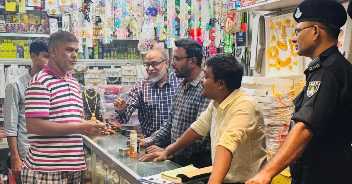 সিরাজগঞ্জে গ্যাস সিলিন্ডার ও কসমেটিকসের দোকানে ভোক্তা অধিদপ্তরের অভিযান