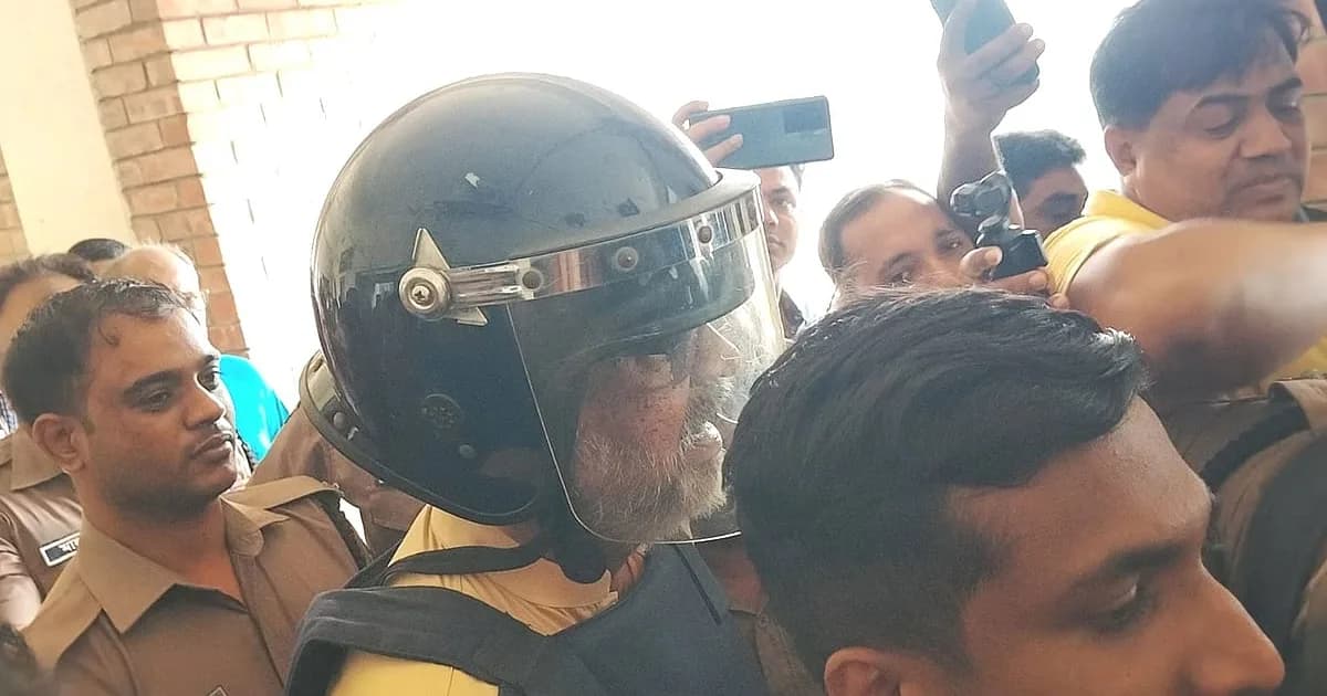 ‘জামায়াত থেকে সাবধান’ বলেছিলেন, পরে সেই জামায়াতেই আখতারুজ্জামান