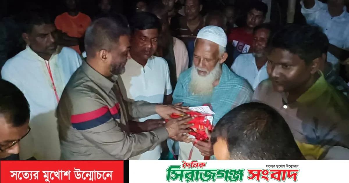 অপরাধ নিয়ন্ত্রণে শাহজাদপুরে পুলিশ সুপারের মতবিনিময়, বাঁশকল পরিদর্শন ও টর্চলাইট-বাঁশি বিতরণ