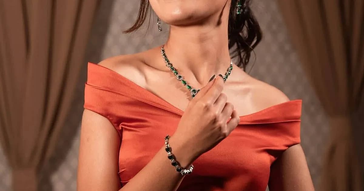 ৭ ছবিতে হাস্যোজ্জ্বল সাদনিমার ৭ অজানা তথ্য