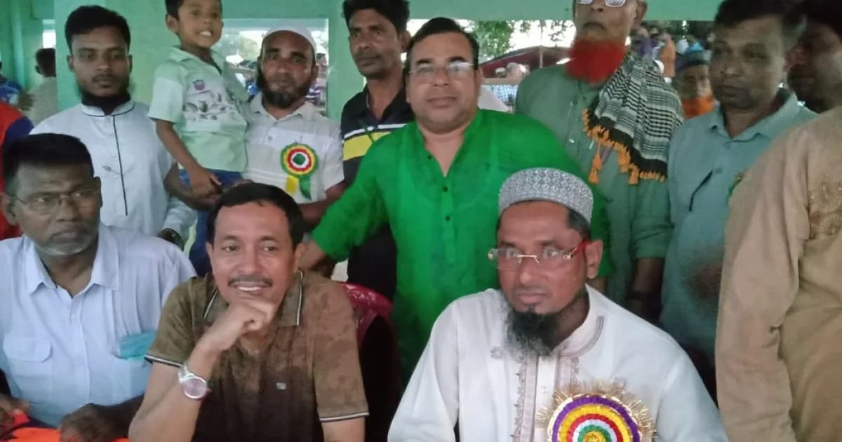 মরহুম আরাফাত রহমান কোকো স্মৃতি স্মরণে হাদল বড় বিল সৈকতে পানশী নৌকা বাইচ; সিজন-৪’ অনুষ্ঠিত