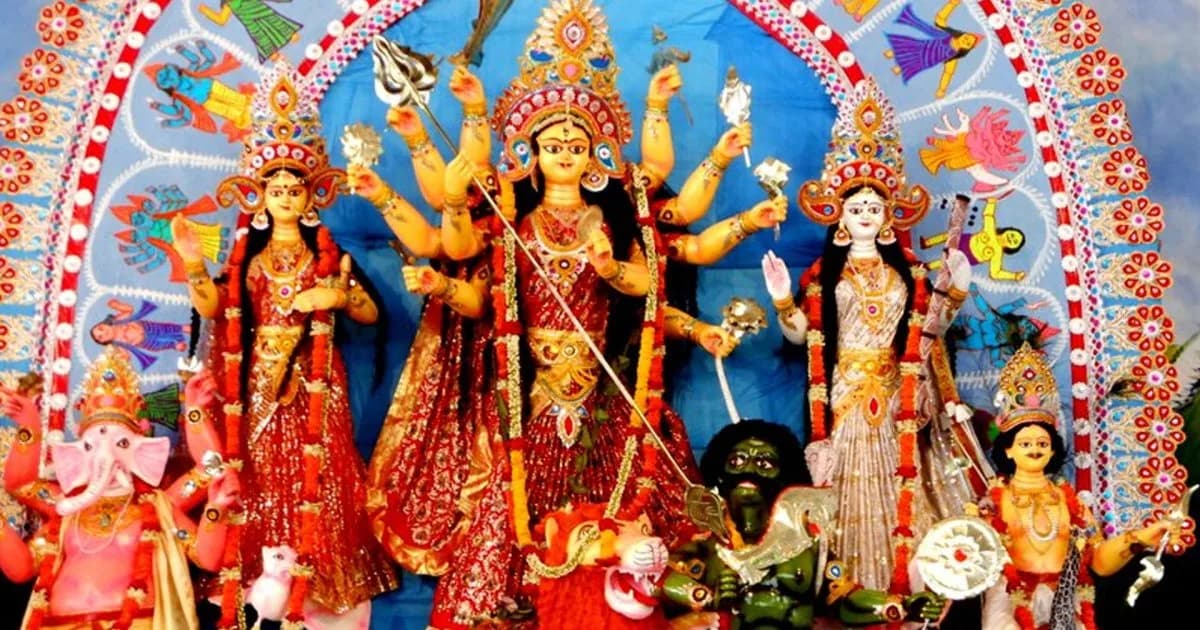 নৌকায় কৈলাস ফিরে যাবেন দুর্গা