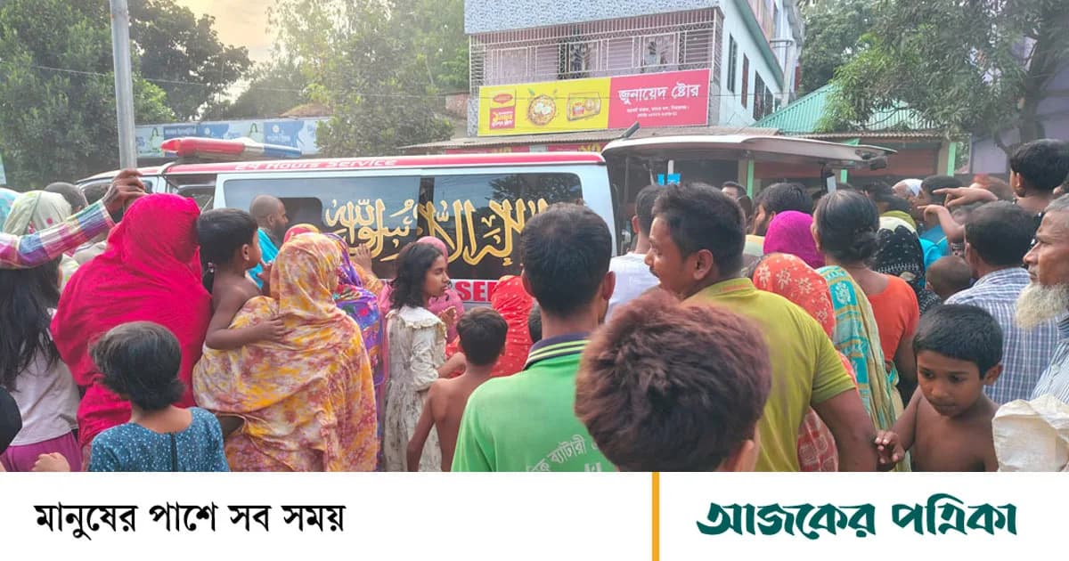 পরিবারের ওপর হামলা থামাতে গিয়ে কবজি হারালেন প্রতিবেশী