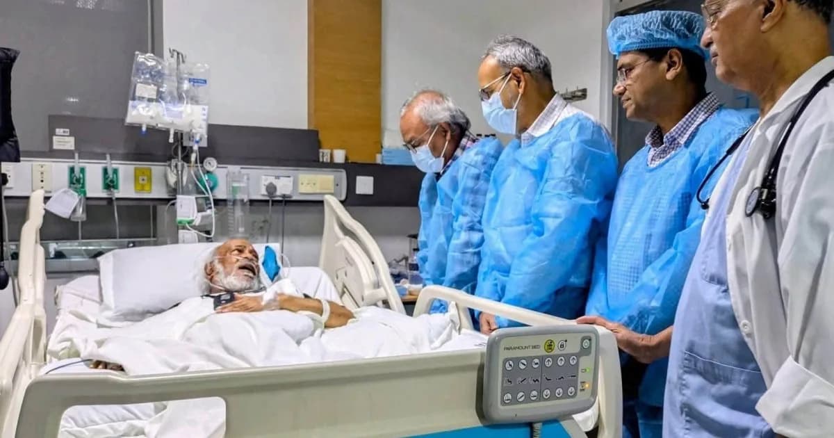 মঈন খানকে দেখতে এভারকেয়ারে রিজভী