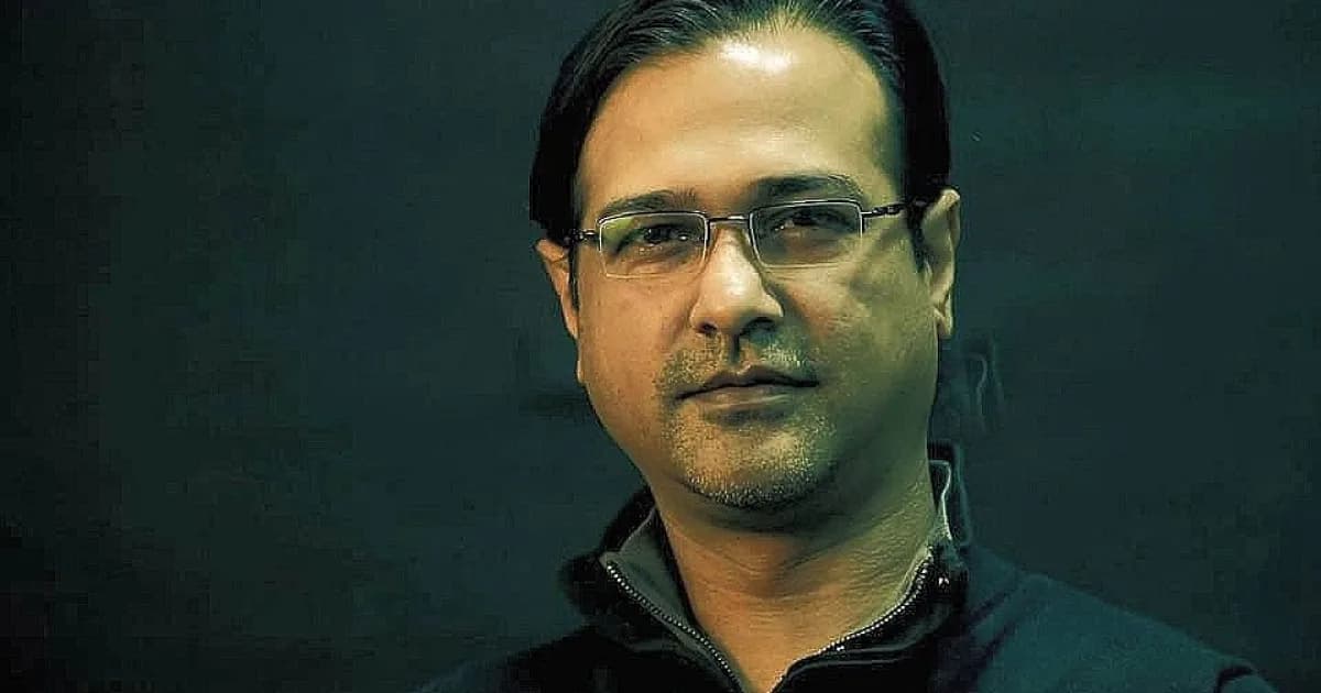 গাড়িতে গুলির ঘটনার পর আসিফের স্ত্রী বললেন, ‘কেউ একজন দৌড়ে পালিয়েছে’
