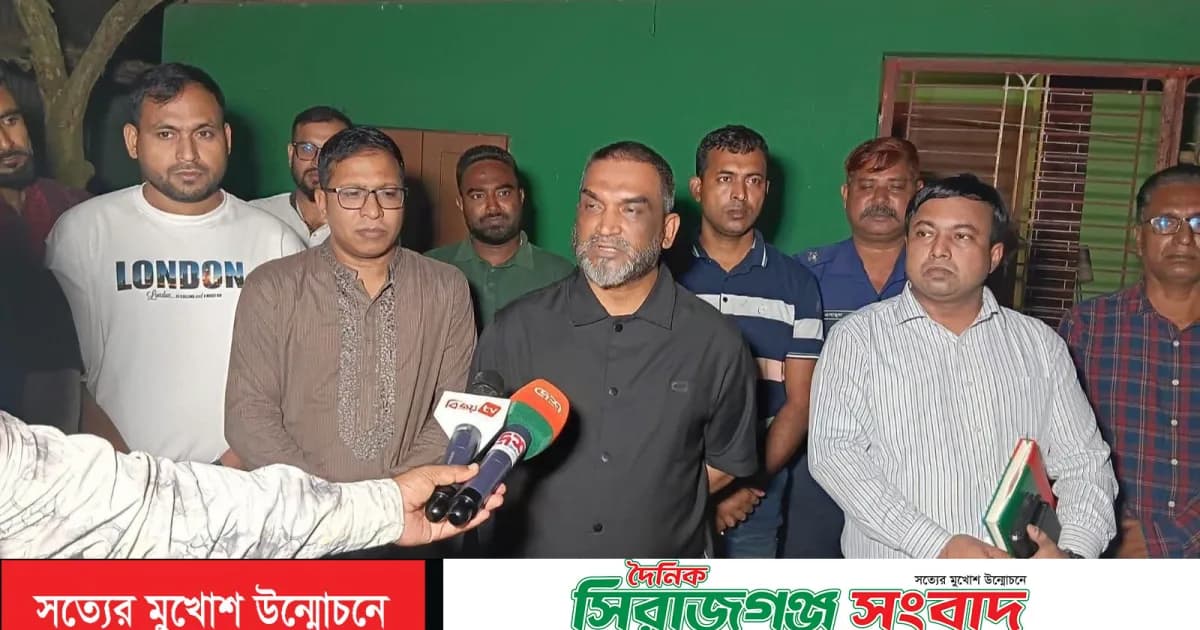 আকরাম হত্যা মামলার ঘটনাস্থল পরিদর্শন করলেন সিরাজগঞ্জ জেলা পুলিশ সুপার