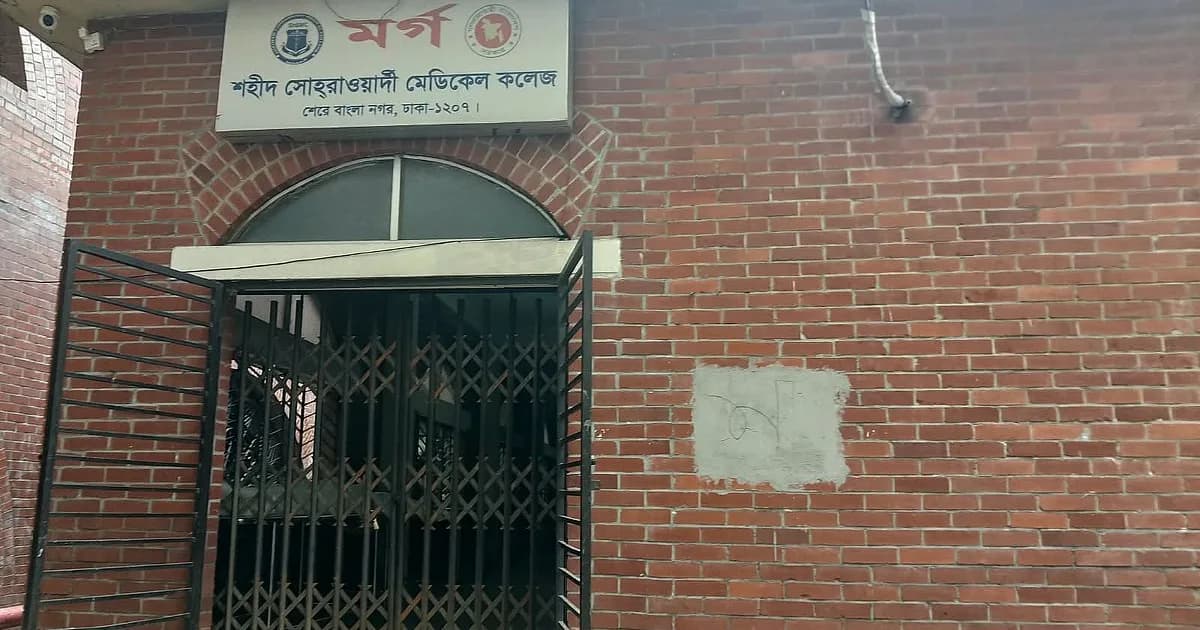 বিমানবাহিনীর সাবেক কর্মকর্তা তাহসিফের পরিচয় শনাক্ত হয় সঙ্গে থাকা মুঠোফোনের মাধ্যমে