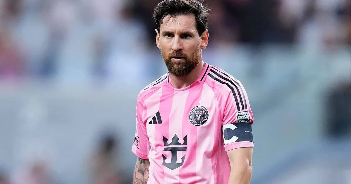 পাঁচটি হলুদ কার্ড দেখেও কেন মেসি নিষিদ্ধ হচ্ছেন না