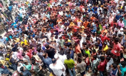 সিরাজগঞ্জের বেলকুচিতে কয়েক হাজার লোকের সমাবেশ